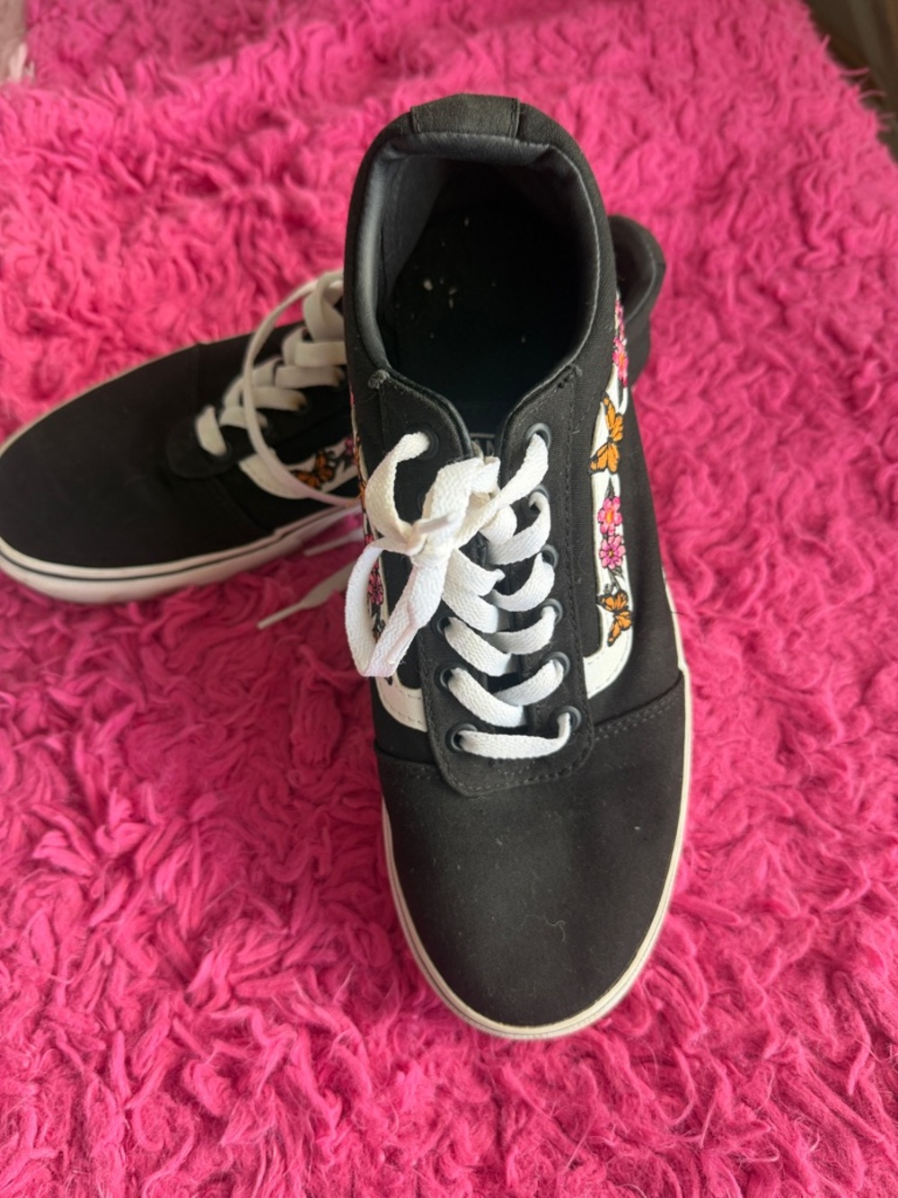 Van’s Black Floral -Butterfly -Trim Canvas Women's Sneakers size 10